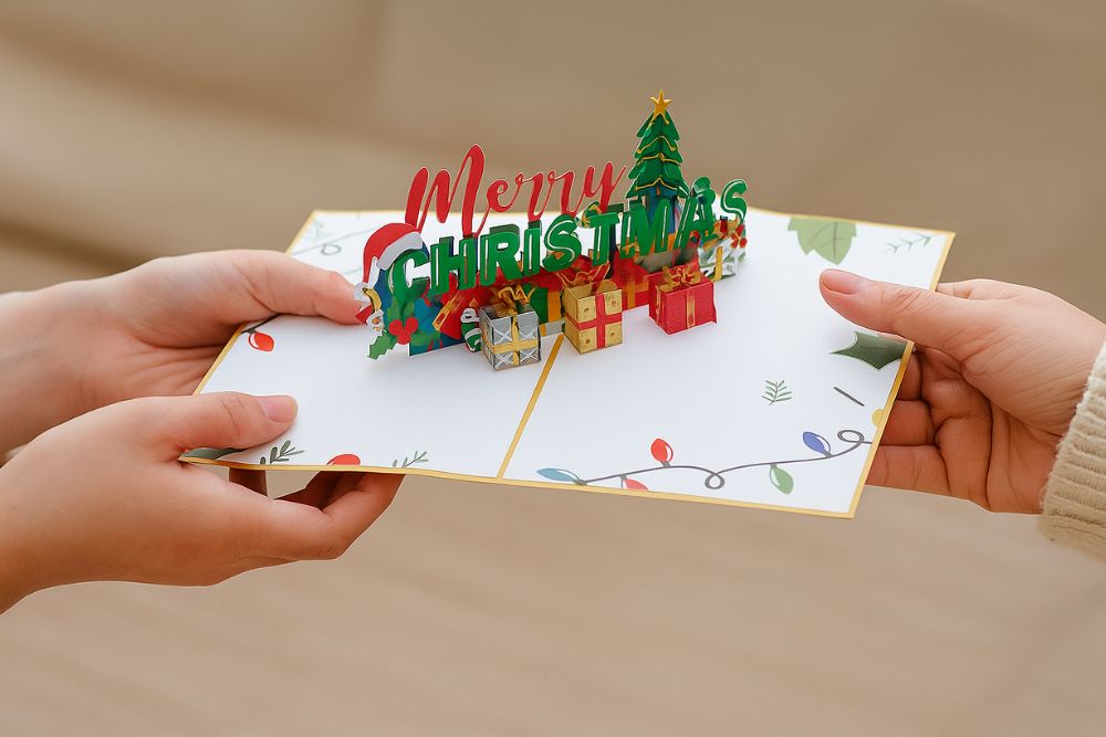 10 Gorgeous Holiday Cards to Share Love and Joy This Season