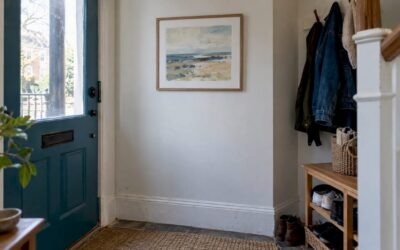 Homeowners: Entryway Art Ideas You Can Install Without Wall Damage