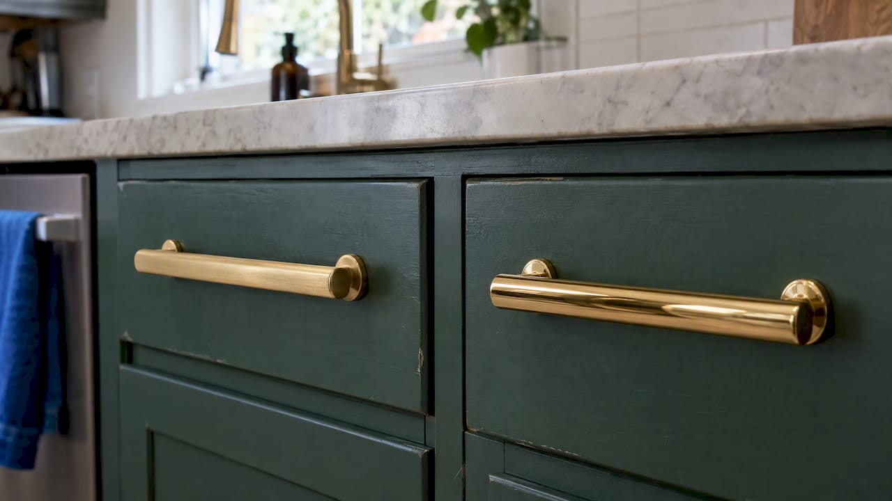 Brushed and polished brass cabinet pulls compared